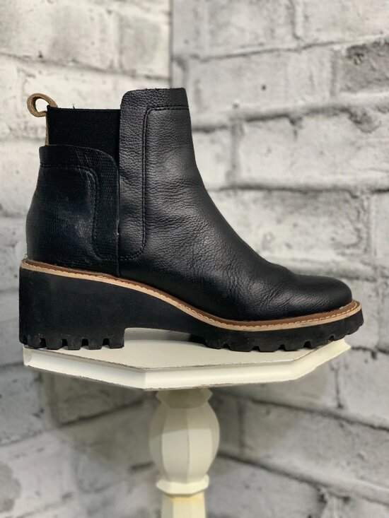 Dolce Vita Chelsea Boot 8.5 Black Leather Huey H20 Waterproof Chunky Heeled Sole - Picture 3 of 9